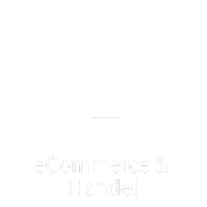 eißes Symbol eines Einkaufswagens mit Einkaufstasche und Preisschild auf schwarzem Hintergrund, darunter der Text „eCommerce & Handel“